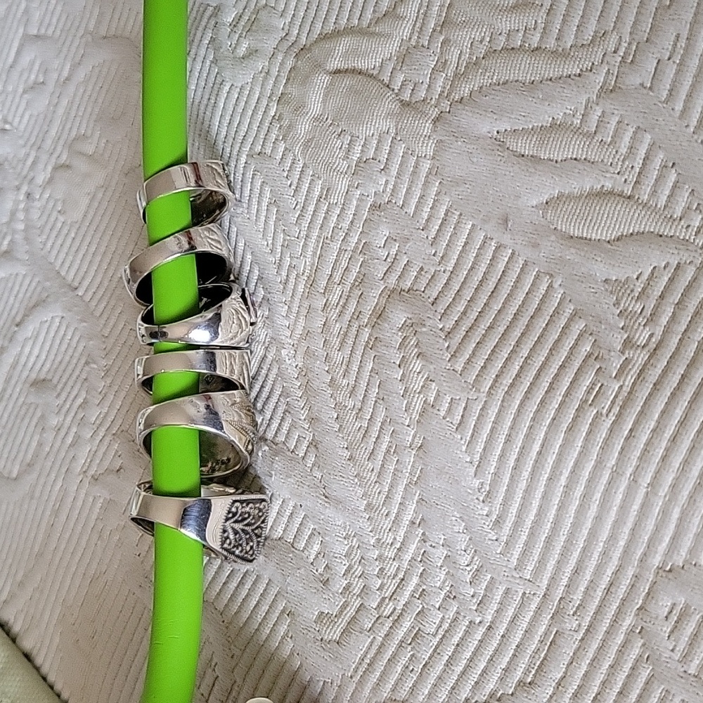 6- Rings with Designs  & Sizes - Picture 3 of 12